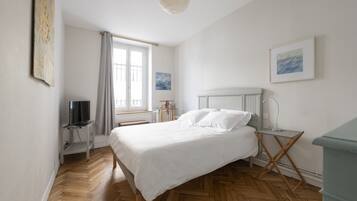1 chambre, fer et planche à repasser, Wi-Fi gratuit, draps fournis