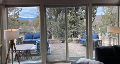 Charming CONDO/Pets friendly/PRIV Hot tub/6 Club House Passes!!