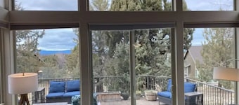 Charming CONDO/Pets friendly/PRIV Hot tub/6 Club House Passes!!