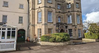4/5 bed terraced family home Bristol w parking