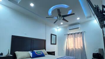 3 室のベッドルーム、アイロン / アイロン台、WiFi、ベッドシーツ