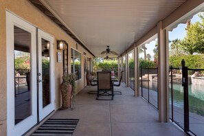 Outdoor dining - 5 min to Coachella - Boho Chic Oasis with Pool & Spa (Indio)