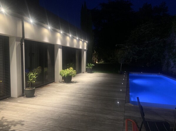 Outdoor pool, a heated pool