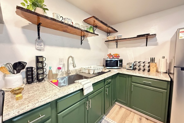 Frigorífic, microones, forn i placa de cuina