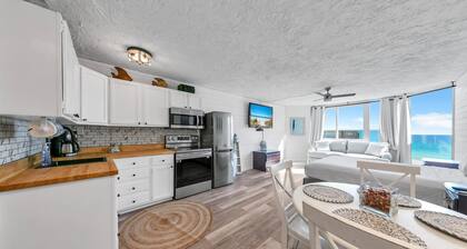 🌊Gulf View-Beachside Pool-Cafe-Game Room-Studio Top of the Gulf 811🌊