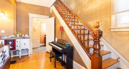 Beautiful Historic Home near the beach