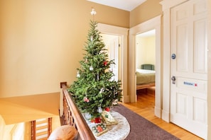 5 bedrooms, WiFi