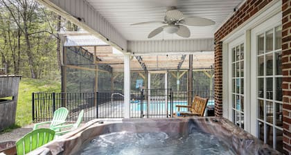 peaceful farmhouse with hot tub