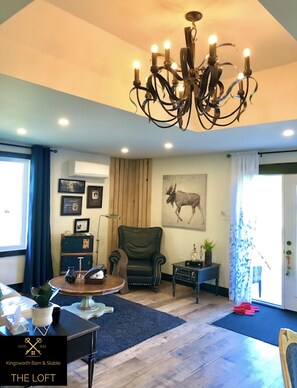 Interior - THE LOFT an UPSCALE RUSTIC 2 Bedroom 2 Washroom Private Guest House on 16acres. (Tottenham)