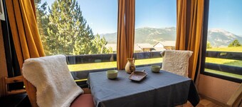 Small cocoon facing south with a view - Lesclesdenicole