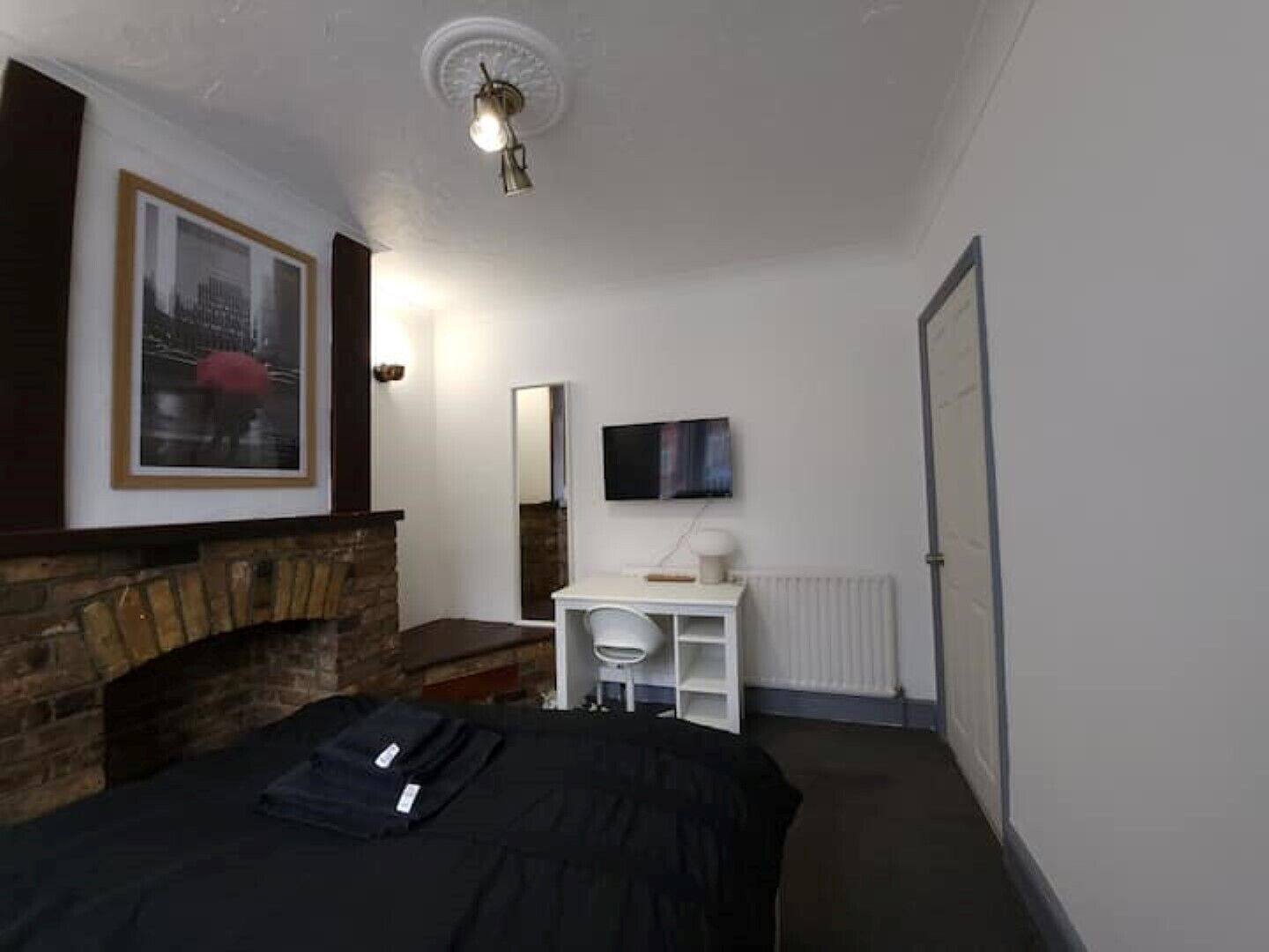 4 chambres, bureau, draps fournis