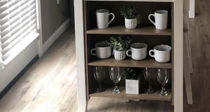 Private Louisiana style cabin w/fire pit