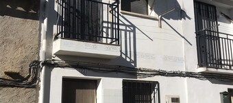 Casa de pueblo...cuca y acogedora...!!!