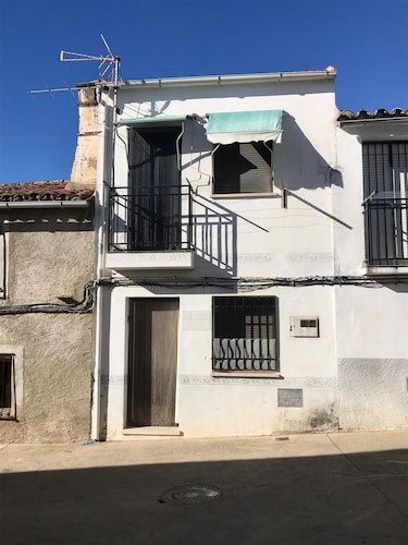 Town house...cute and cozy...!!!