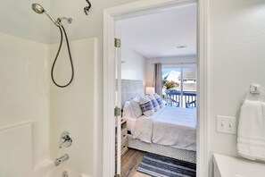 2 bedrooms, iron/ironing board, free WiFi, bed sheets - Cape Casa — Dog-Friendly End Unit · Lakefront Deck & Gulf Views · 1 Min to Beach (Port St. Joe)