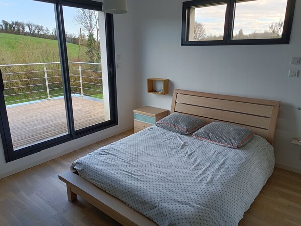 4 chambres, fer et planche à repasser, accès au Wi-Fi (inclus)