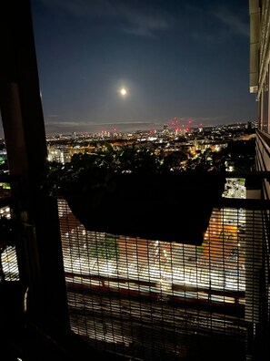 Property grounds - Shadwell Apartments Atomic London View (London)