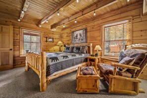 3 bedrooms, desk, WiFi, bed sheets - Private Mini Golf⭐️Tube Slides⭐️Arcade⭐️Firepit⭐️Play Ground⭐️Hot Tub⭐️Sleeps 10 (Pigeon Forge)