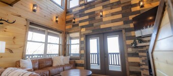 Skyline Ridge Cabin 4 Br Decks w Views Gatlinburg Pigeon Forge Sevierville