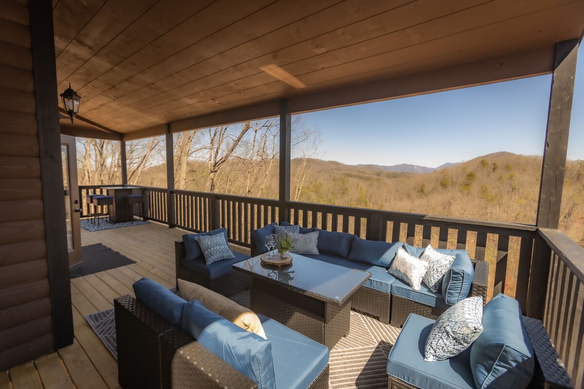 Skyline Ridge Cabin 4 Br Decks w Views Gatlinburg Pigeon Forge Sevierville