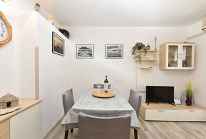 Dining - Holiday apartment mit Pool und Klimaanlage (Fažana)