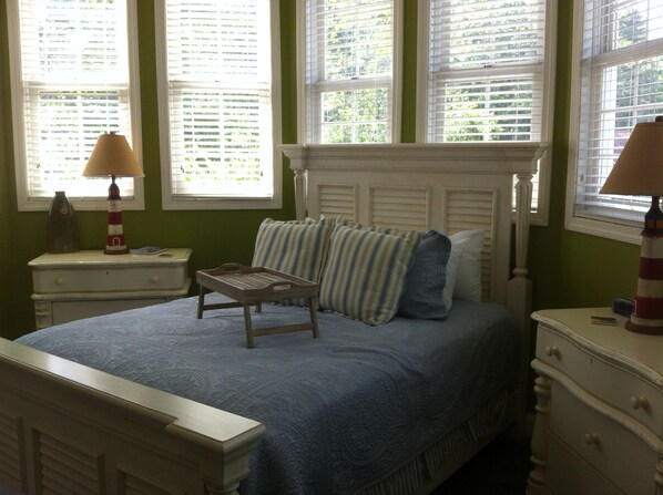 Bügeleisen/Bügelbrett, WLAN, Bettwäsche