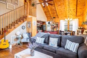 Smart TV, chimenea, videojuegos y reproductor de DVD