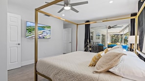 4 bedrooms, desk, iron/ironing board, travel crib