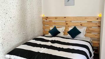 1 bedroom, WiFi, bed sheets