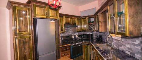 Luksushuoneisto, 2 makuuhuonetta | 2 makuuhuonetta, silitysrauta/-lauta, ilmainen Wi-Fi, vuodevaatteet