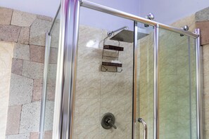 Luxury Apartment, 2 Bedrooms | Bathroom - Topaz Apartment Villa - Mountain View  (Soufrière)