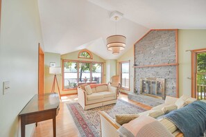 Smart TV, chimenea y tenis de mesa 