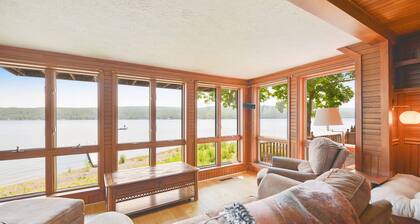 Sunshine Daydream - "300 Feet of Natural Honeoye Lake Shoreline!"