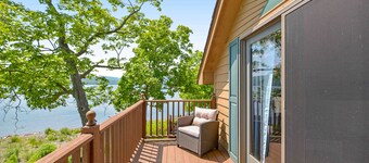 Sunshine Daydream - "300 Feet of Natural Honeoye Lake Shoreline!"