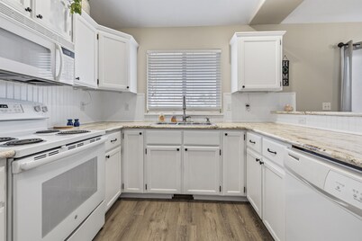 2min>RidgecrestGolf*1300ft²*LargeBackyard*1000Mbps