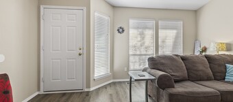 2min>RidgecrestGolf*1300ft²*LargeBackyard*1000Mbps