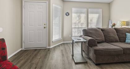 2min>RidgecrestGolf*1300ft²*LargeBackyard*1000Mbps