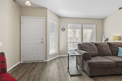 2min>RidgecrestGolf*1300ft²*LargeBackyard*1000Mbps