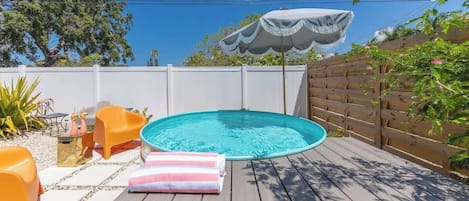 Baignoire à remous extérieure