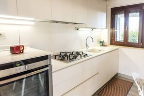 Fridge, oven, dishwasher - S294 - Sirolo, wonderful three-room apartment with terrace and sea view (Sirolo)