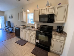 Dining tables - 2 Bed, 2 Bath Topsail Cottage—Walk to the beach! (Myrtle Beach)