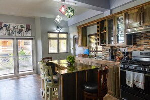 Apartment | In-room dining