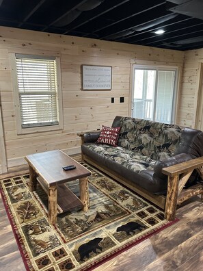 Una Smart TV, una chimenea