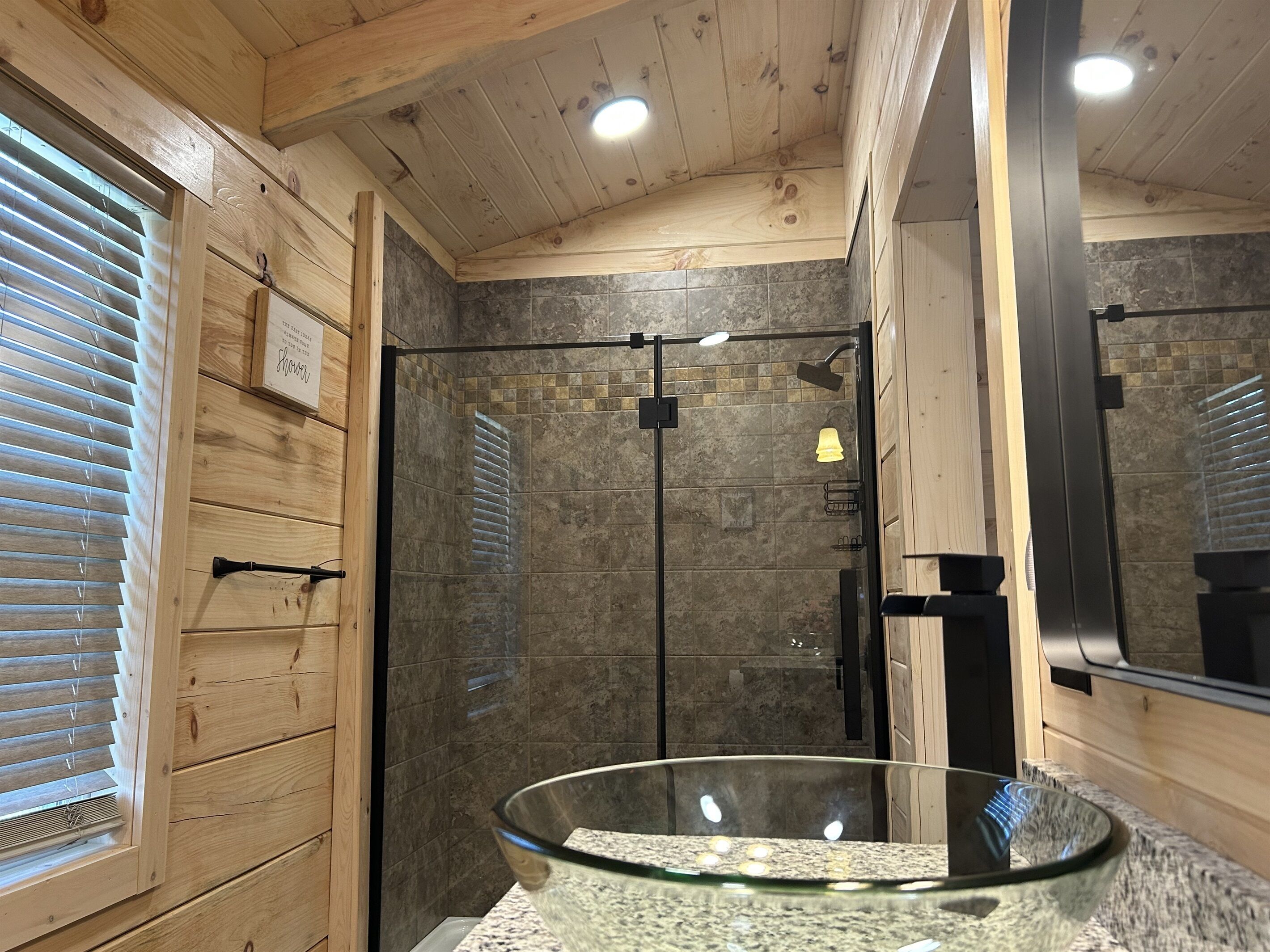 Douche, serviettes fournies