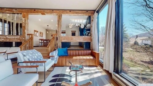 NEW - Cozy Modern: Stunning views,3 mins ski,BBQ,Fire Pit,Game Room,walk to town