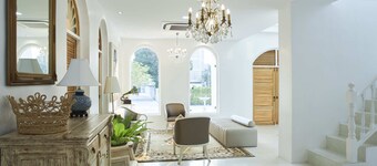 Private 3 Bedroom Pool Villa Riverside in Bangkok - 1 min from MRT Bang Phai