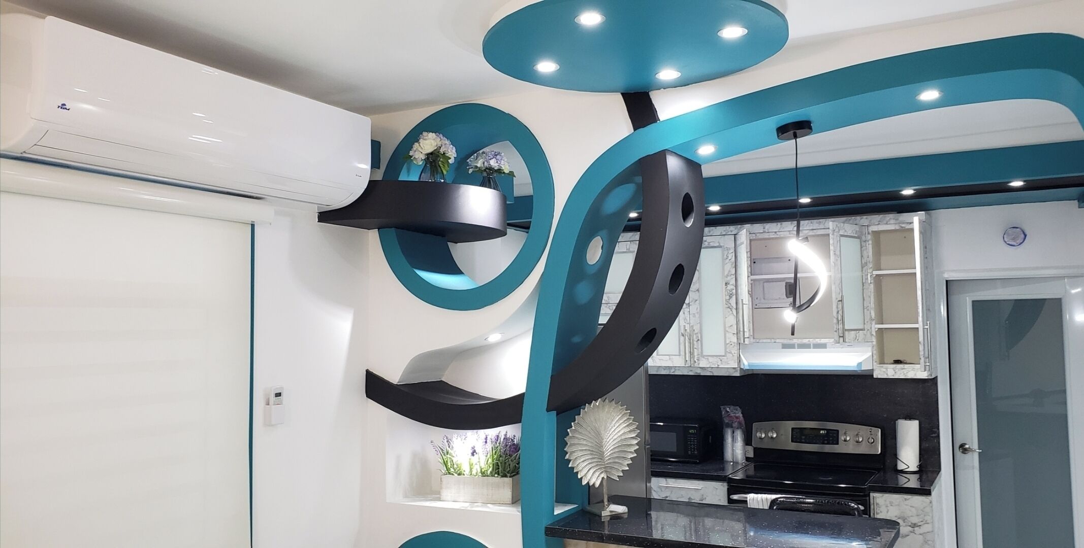 冰箱、微波炉、烤箱、炉灶