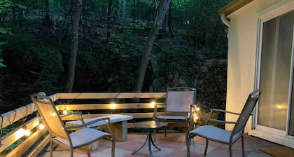 Pet-Friendly Cottage, Forest Views, 1 Mi to Hiking/Town/Dining