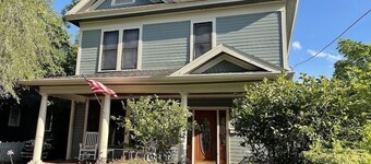 Beautiful 3 bedroom apt Historic Ocala 1891