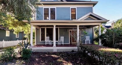 Beautiful 3 bedroom apt Historic Ocala 1891